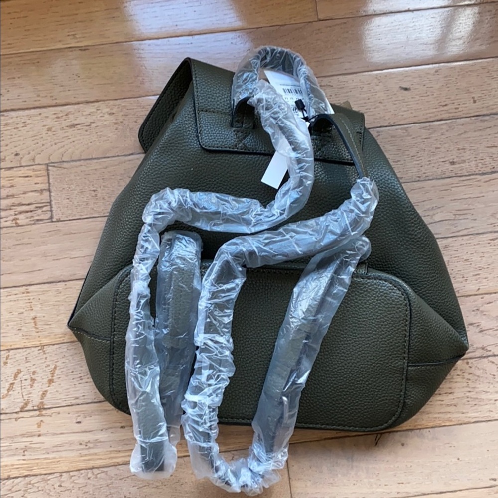 NWT Zara Olive Green Backpack with Pockets - Picture 3 of 8